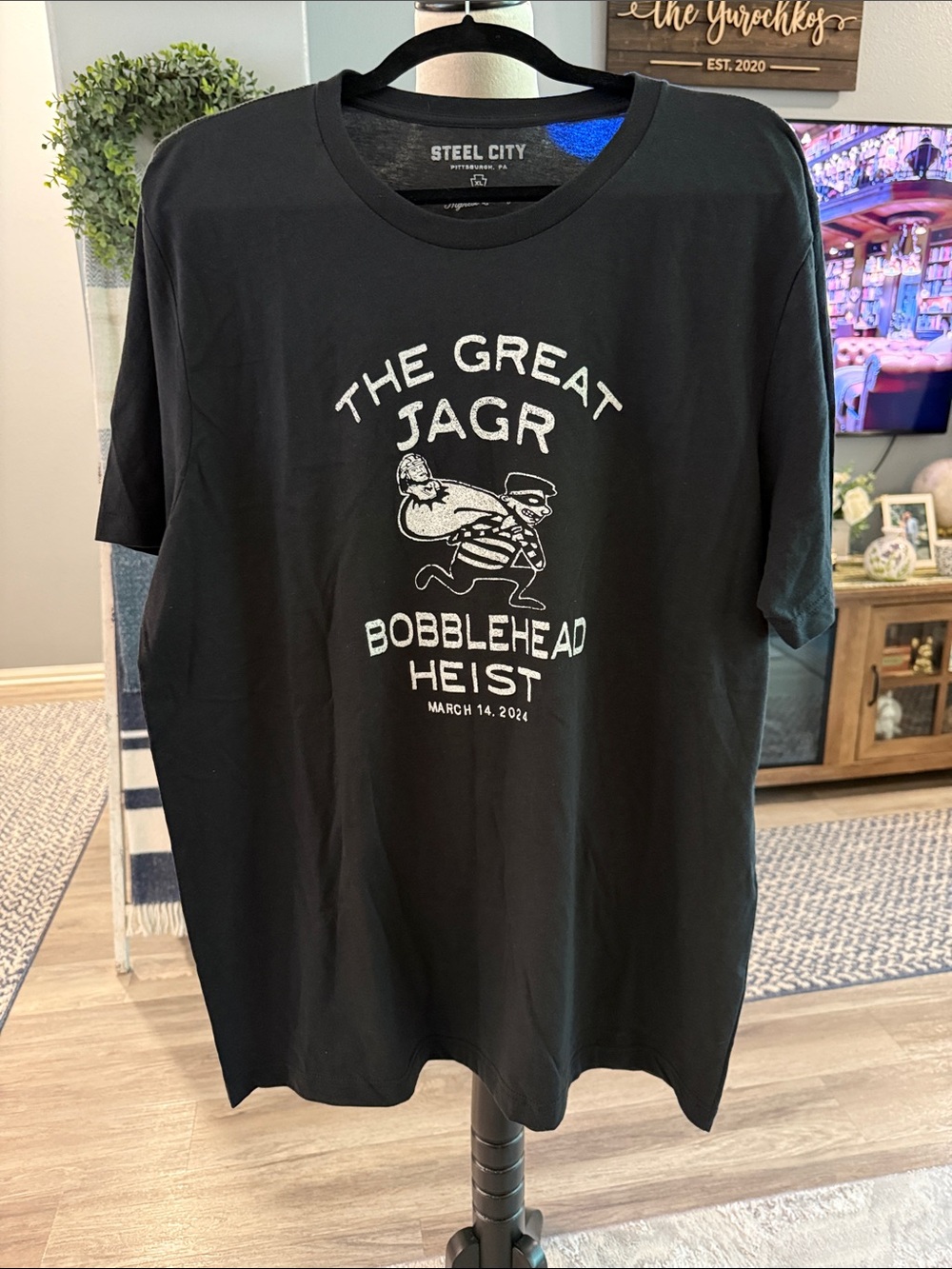 Steel City Brand The Great Jagr Bobblehead Heist Graphic T‑Shirt - Never Worn